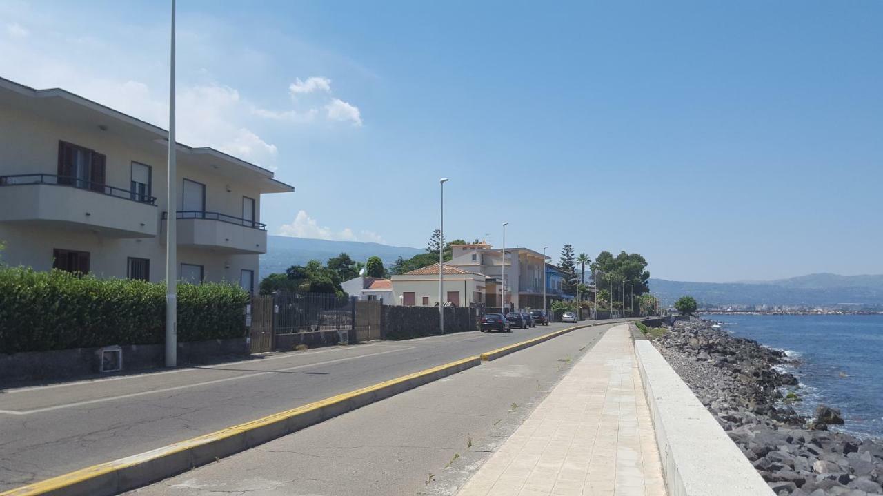 Casa Del Levante Riposto Exteriör bild