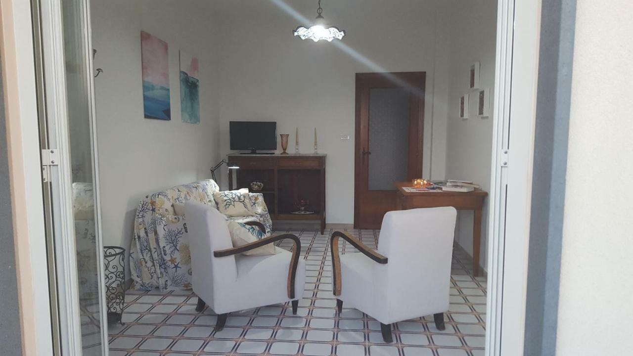 Casa Del Levante Riposto Exteriör bild