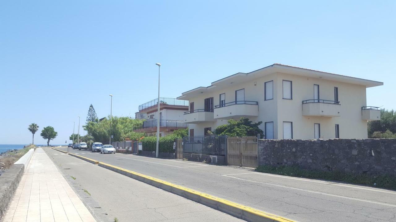 Casa Del Levante Riposto Exteriör bild