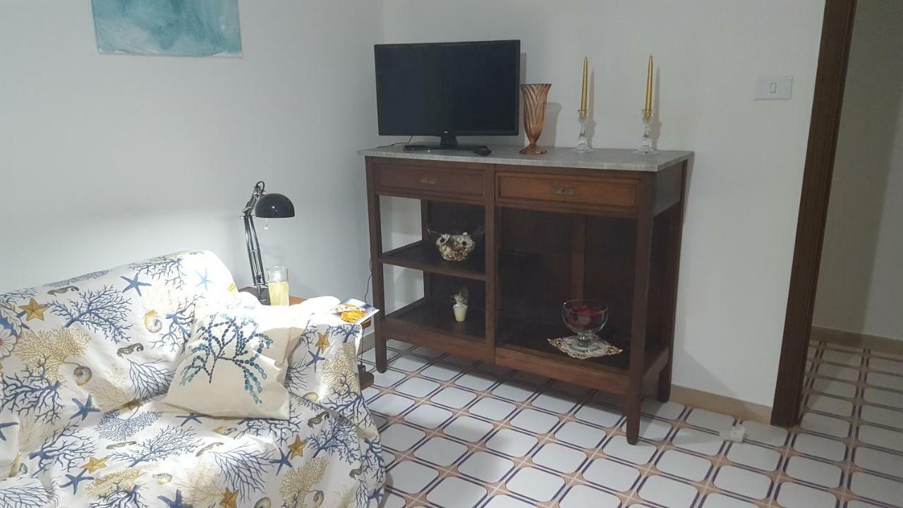 Casa Del Levante Riposto Exteriör bild