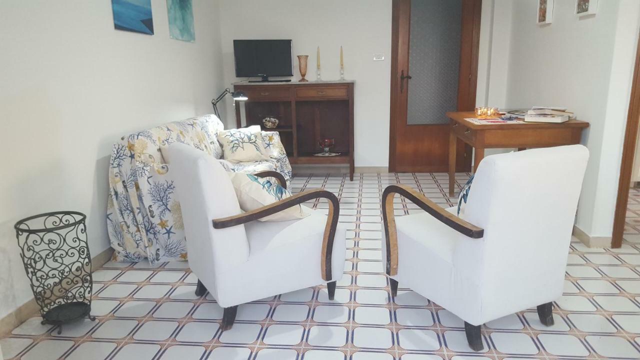 Casa Del Levante Riposto Exteriör bild